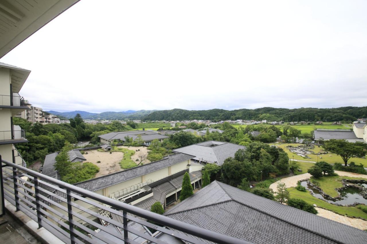 Yamashiro Onsen Miyabi No Yado Kaga Hyakumangoku Hotel Exterior photo