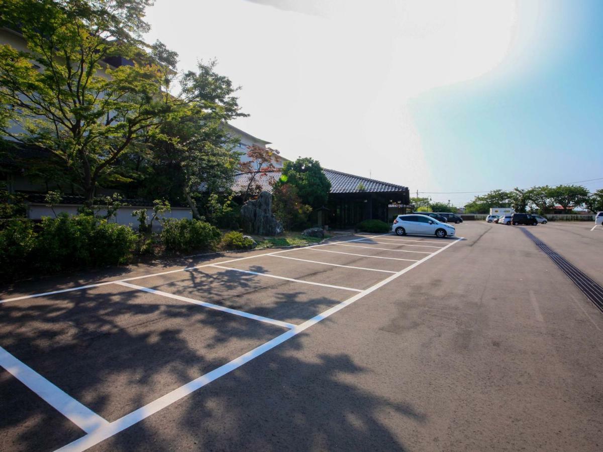 Yamashiro Onsen Miyabi No Yado Kaga Hyakumangoku Hotel Exterior photo