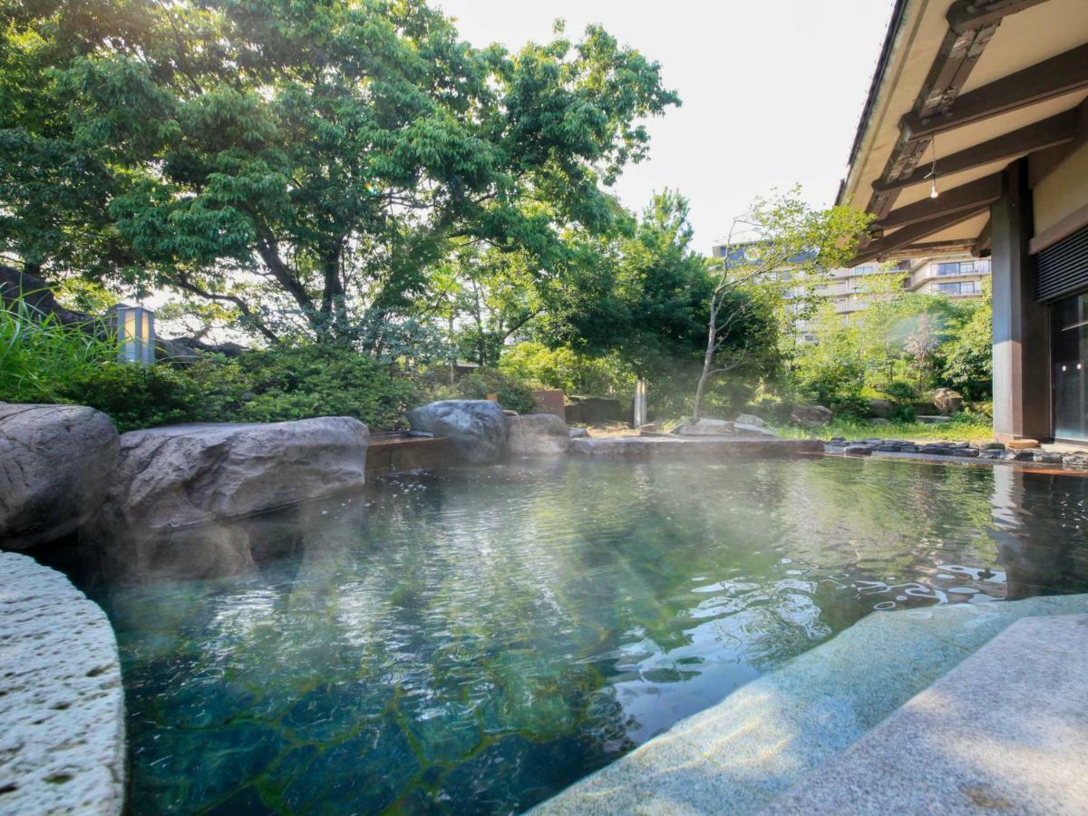 Yamashiro Onsen Miyabi No Yado Kaga Hyakumangoku Hotel Exterior photo