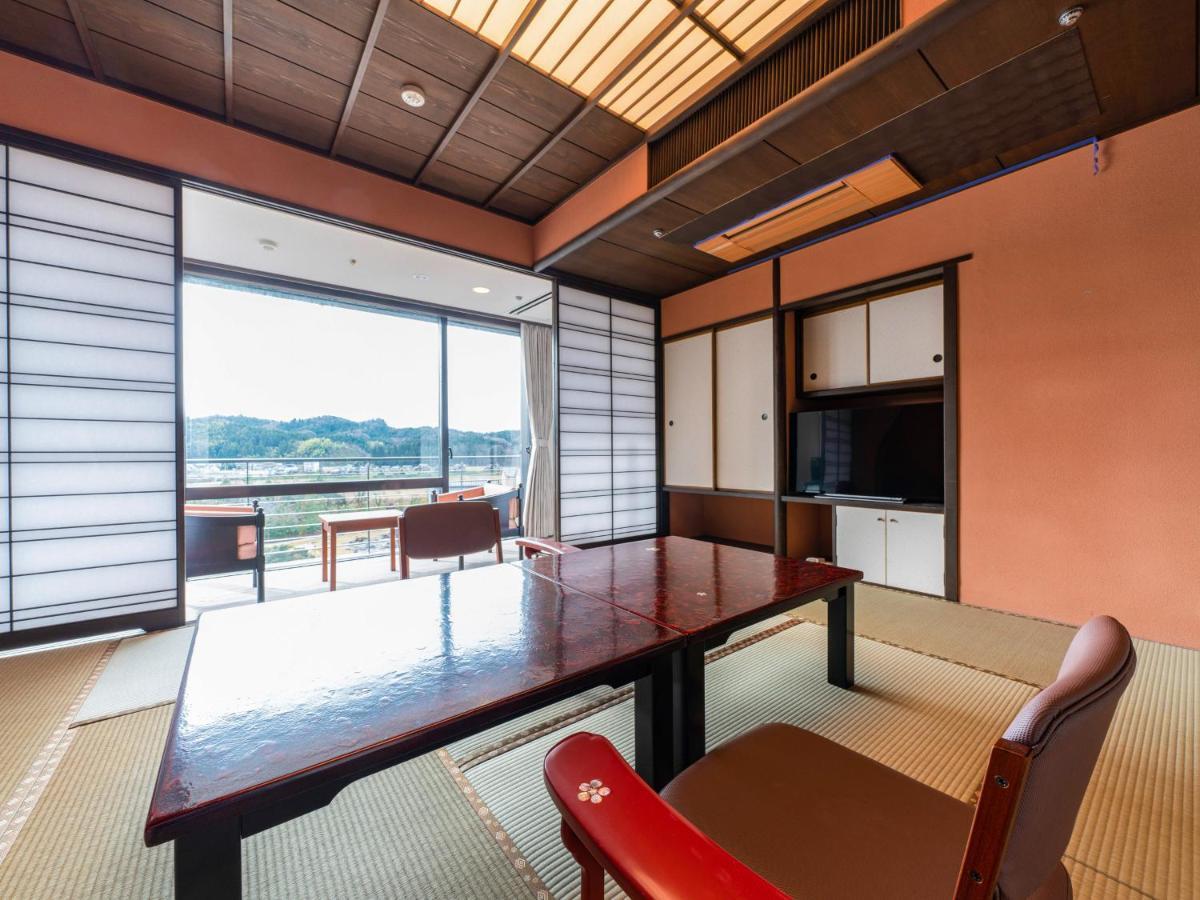 Yamashiro Onsen Miyabi No Yado Kaga Hyakumangoku Hotel Exterior photo